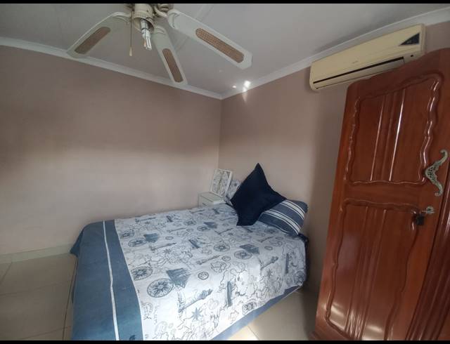2 BEDROOM DUPLEX FOR SALE IN GLENWOOD